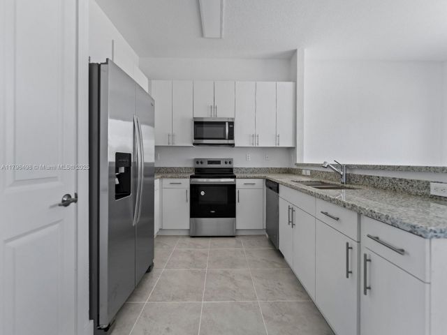 Продажа дома по адресу 18917 SW 316th Ter - фото 5964536