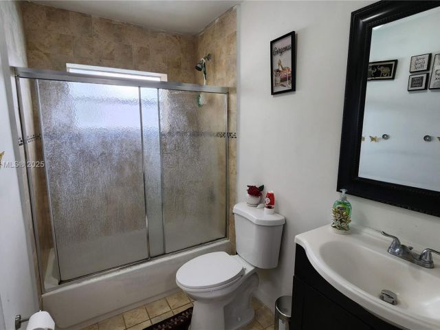 Продажа дома по адресу 6881 Sheridan St - фото 5964737