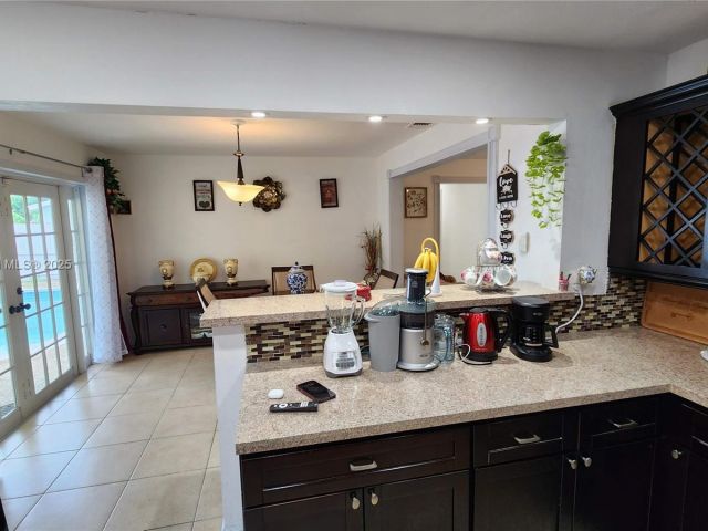 Продажа дома по адресу 6881 Sheridan St - фото 5964740