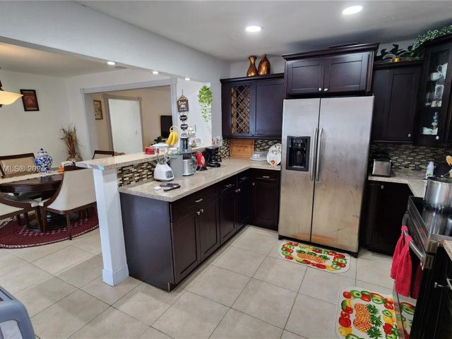 Продажа дома по адресу 6881 Sheridan St - фото 5964741