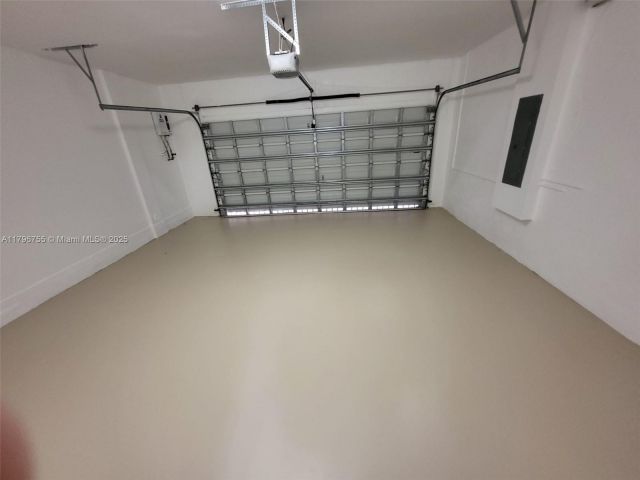 Дом в аренду по адресу 11729 SW 236th St - фото 6001491