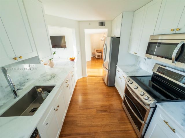 Продажа квартиры #3302 - фото 5965692