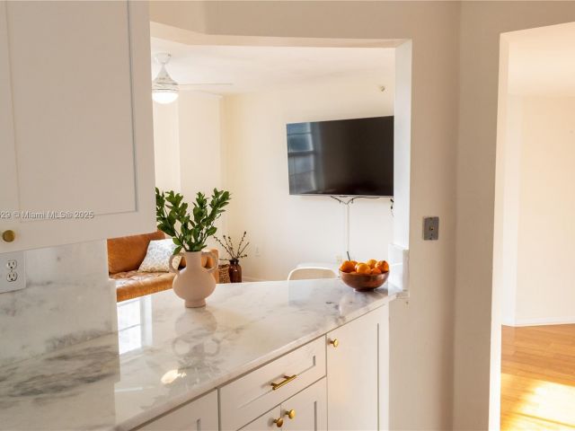 Продажа квартиры #3302 - фото 5965696