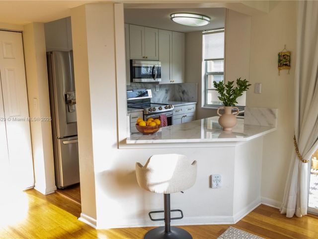 Продажа квартиры #3302 - фото 5965697