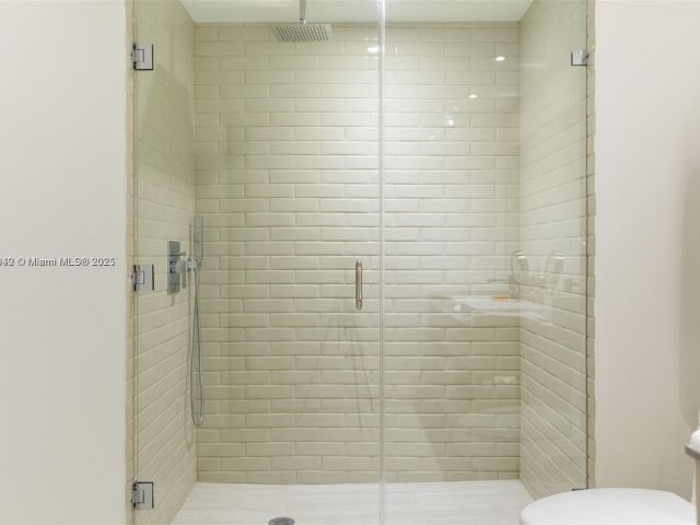 Продажа квартиры #R1606 - фото 5971744