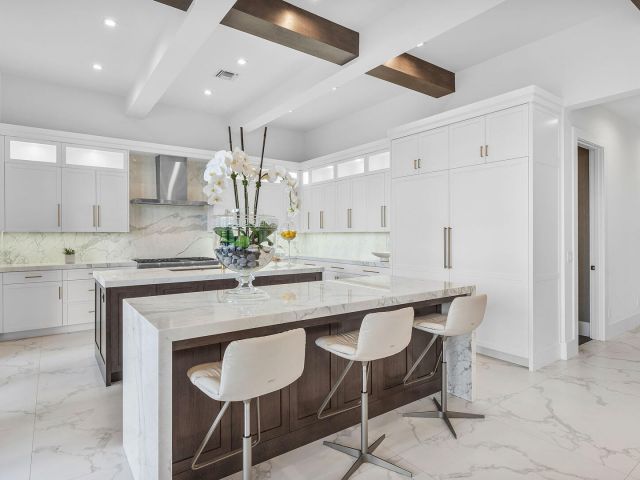 Продажа дома по адресу 1576 Thatch Palm Drive - фото 6226758