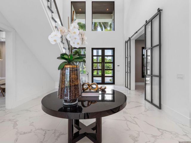 Продажа дома по адресу 1576 Thatch Palm Drive - фото 6226771