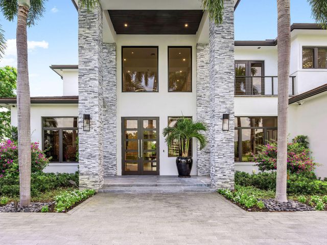 Продажа дома по адресу 1576 Thatch Palm Drive - фото 6226772