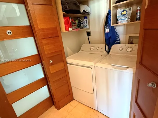 Продажа квартиры #3601 - фото 6869359