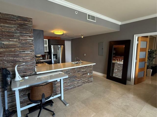 Продажа квартиры #3601 - фото 6869352