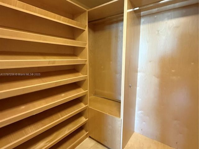 Продажа квартиры #3601 - фото 6869354