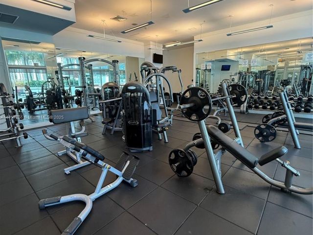 Продажа квартиры #3601 - фото 6869368