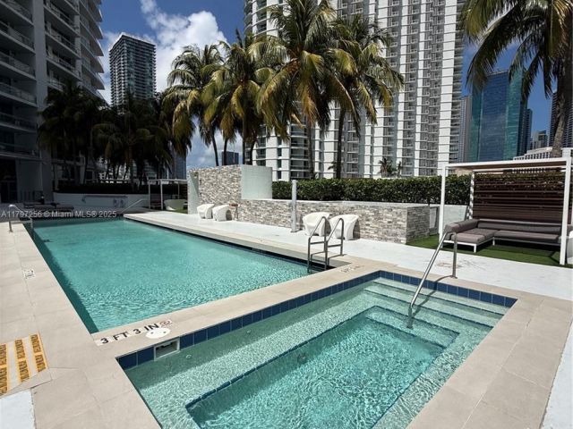 Продажа квартиры #3601 - фото 6869370