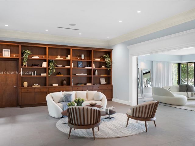 Продажа дома по адресу 250 W San Marino Dr - фото 6009633