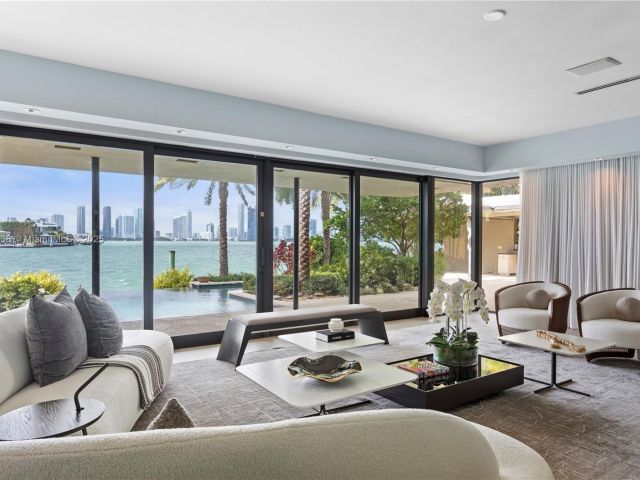 Продажа дома по адресу 250 W San Marino Dr - фото 6009641