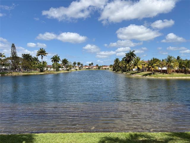 Продажа дома по адресу 7045 SW 161 PL - фото 5984520