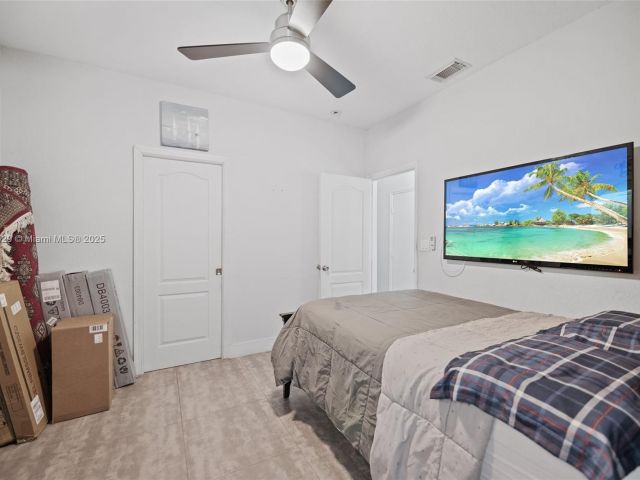 Продажа дома по адресу 7045 SW 161 PL - фото 6285323