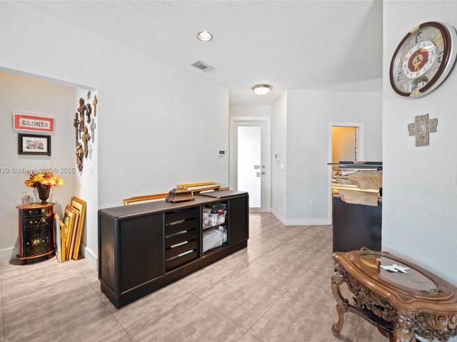 Продажа дома по адресу 7045 SW 161 PL - фото 6285325