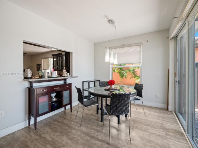 Продажа дома по адресу 7045 SW 161 PL - фото 6285328