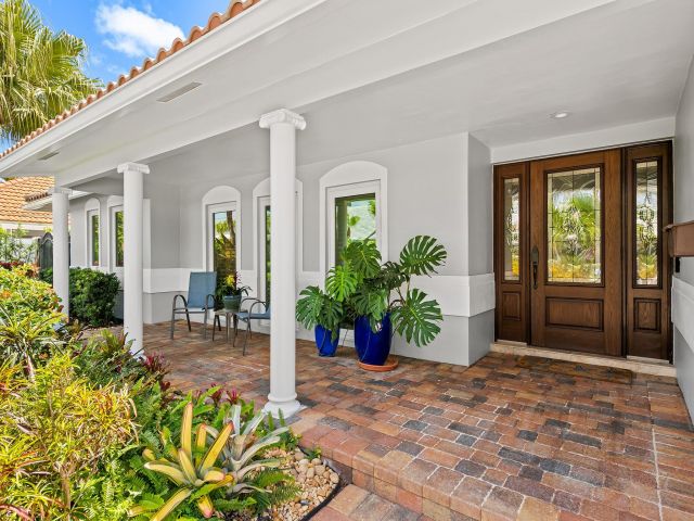 Продажа дома по адресу 3040 NE 46th St - фото 6051179