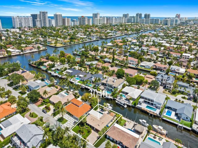 Продажа дома по адресу 3040 NE 46th St - фото 6051181