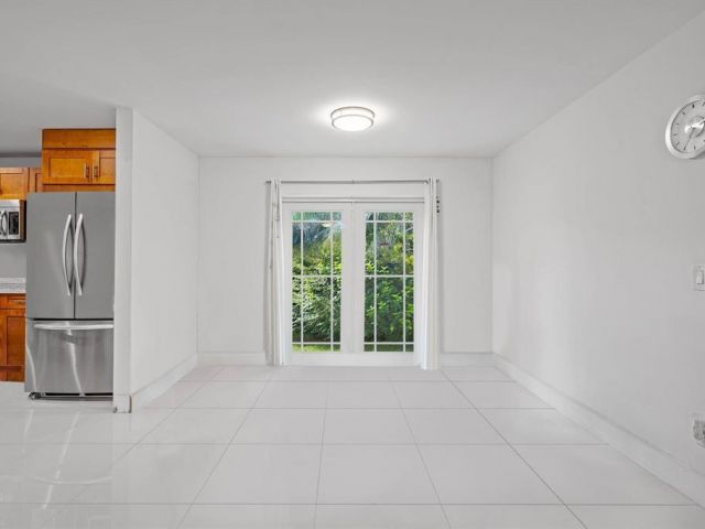 Продажа дома по адресу 9816 NW 51 TE - фото 5982939