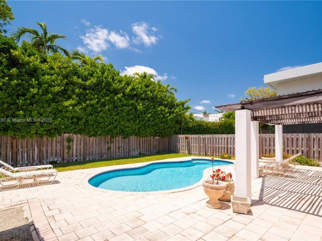 Продажа дома по адресу 310 Woodcrest Rd - фото 5969558