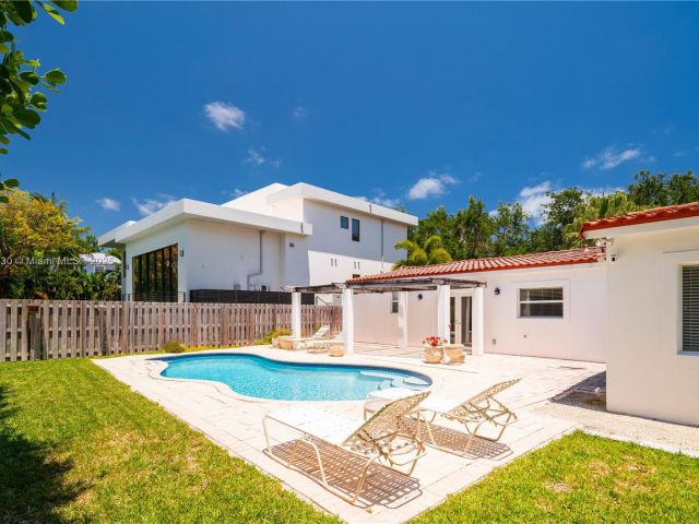 Продажа дома по адресу 310 Woodcrest Rd - фото 5969559