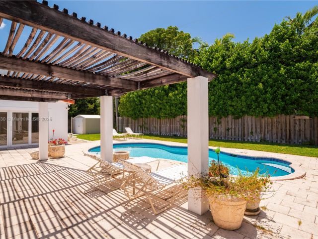 Продажа дома по адресу 310 Woodcrest Rd - фото 5969561