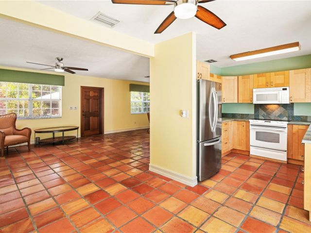 Продажа дома по адресу 310 Woodcrest Rd - фото 5969571