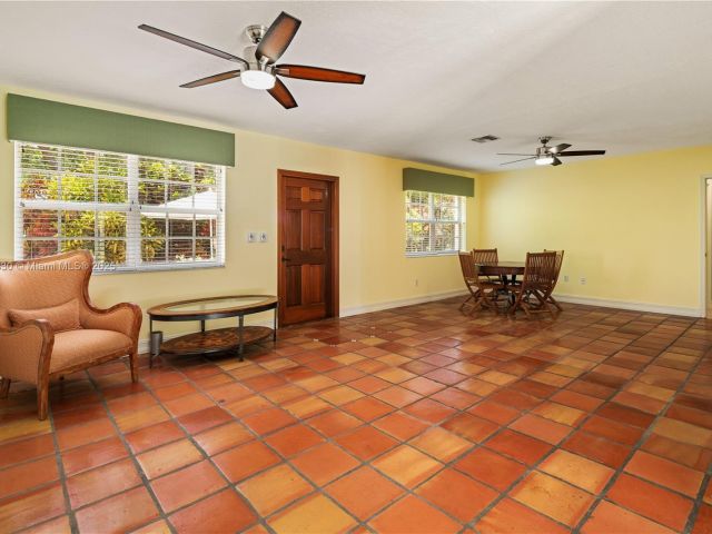 Продажа дома по адресу 310 Woodcrest Rd - фото 5969574