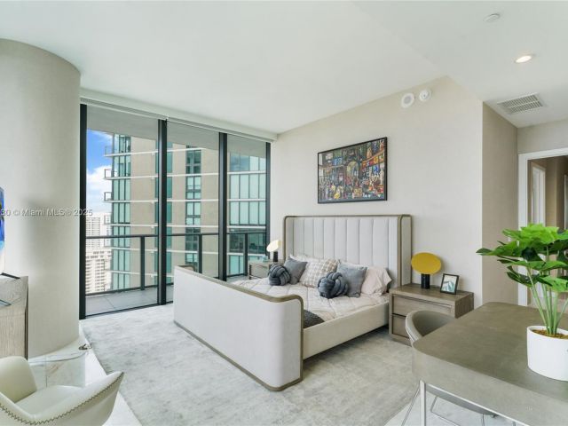 Квартира в аренду номер3407 - фото 5976259