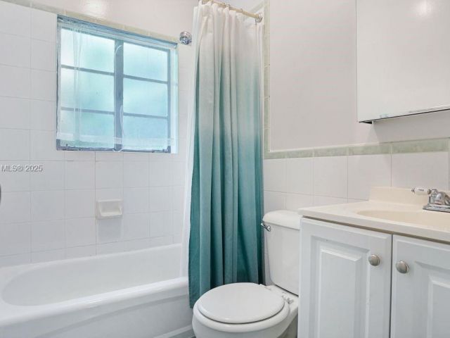 Продажа дома по адресу 1423 Biarritz Dr - фото 6038653