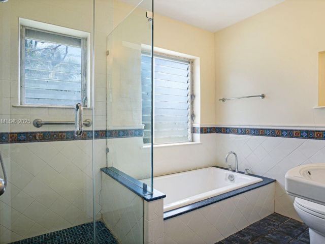 Продажа дома по адресу 1423 Biarritz Dr - фото 6038659