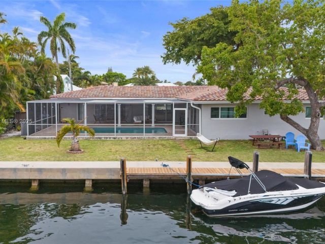 Дом в аренду по адресу 608 1st Key Dr - фото 5970925