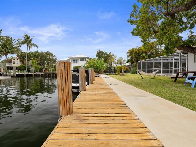 Дом в аренду по адресу 608 1st Key Dr - фото 5970928