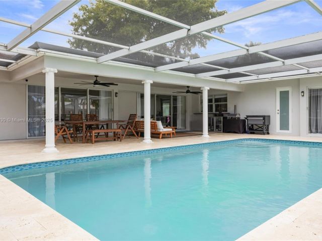 Дом в аренду по адресу 608 1st Key Dr - фото 5970929