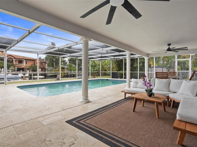 Дом в аренду по адресу 608 1st Key Dr - фото 5970933