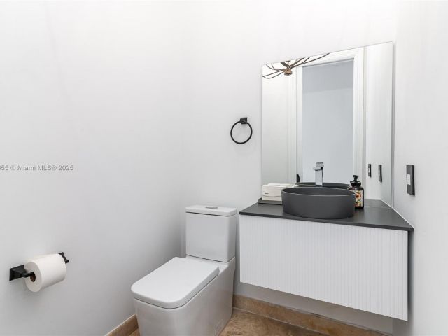 Дом в аренду по адресу 1309 Middle River Dr - фото 6054226