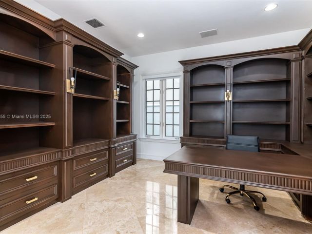 Дом в аренду по адресу 1309 Middle River Dr - фото 6054232