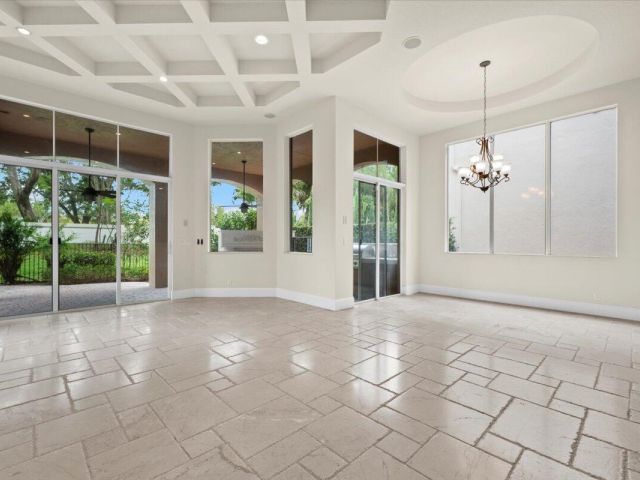 Продажа дома по адресу 17614 Circle Pond Court - фото 6643590