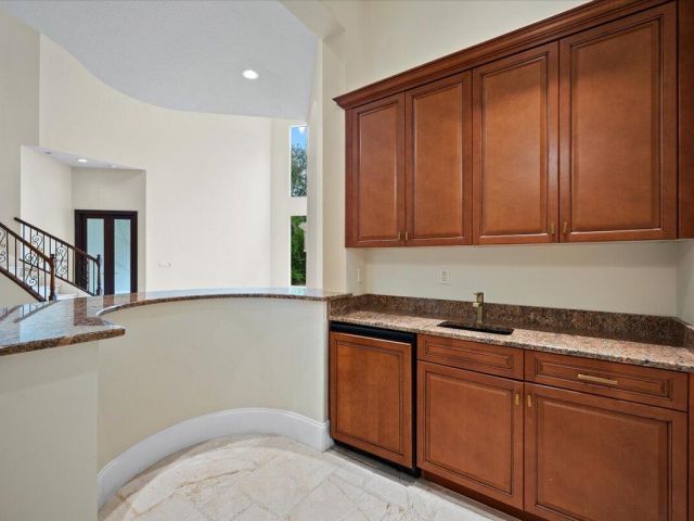 Продажа дома по адресу 17614 Circle Pond Court - фото 6643591