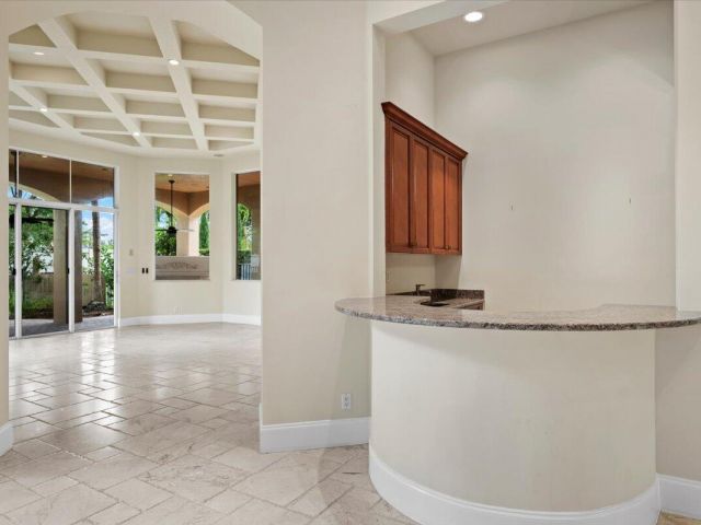 Продажа дома по адресу 17614 Circle Pond Court - фото 6643592