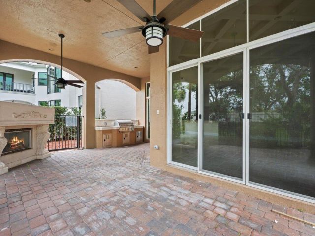 Продажа дома по адресу 17614 Circle Pond Court - фото 6643601