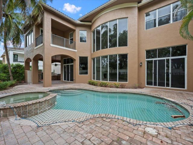 Продажа дома по адресу 17614 Circle Pond Court - фото 6643604