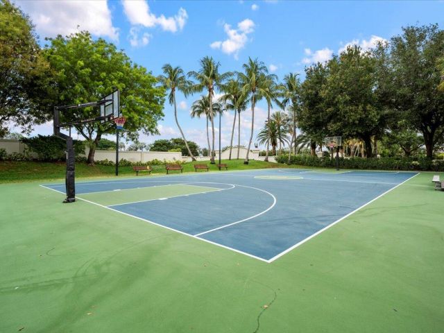 Продажа дома по адресу 17614 Circle Pond Court - фото 6643606