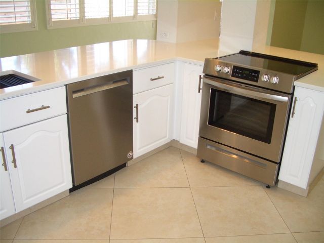 Продажа дома по адресу 2780 SE 5th Ct - фото 5980656