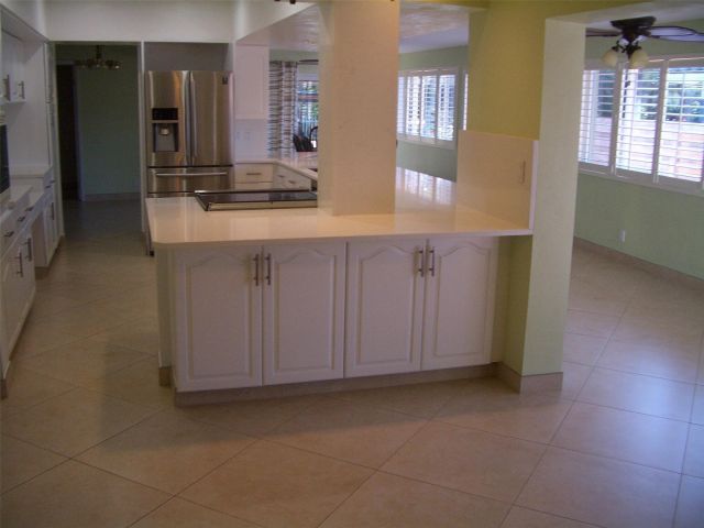 Продажа дома по адресу 2780 SE 5th Ct - фото 5980664