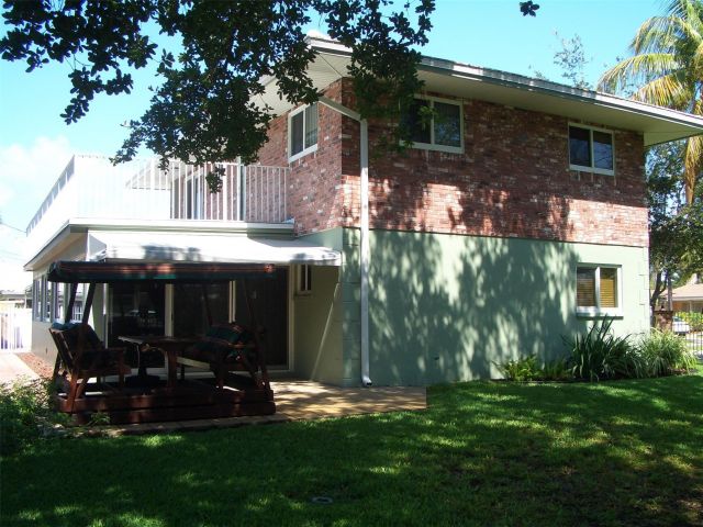 Продажа дома по адресу 2780 SE 5th Ct - фото 5980668