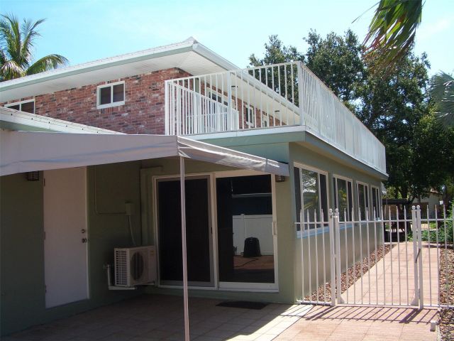 Продажа дома по адресу 2780 SE 5th Ct - фото 5980669